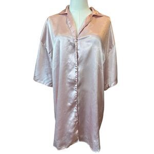 VINTAGE 90’s Victoria’s Secret GOLD LABEL Pale Pink Satin Button Night Shirt M/L